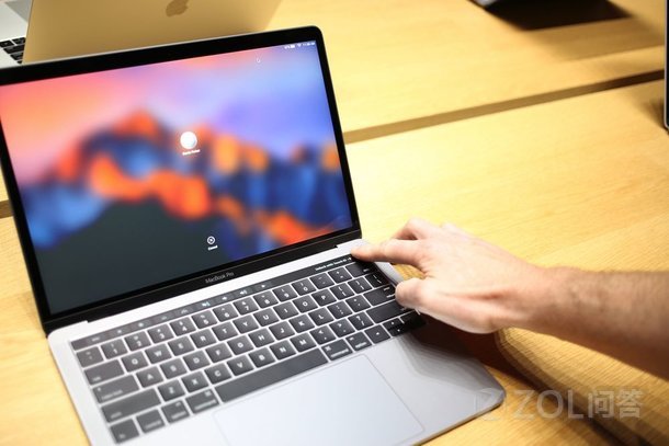 【新MacBook Pro没有开机键?】苹果Macboo